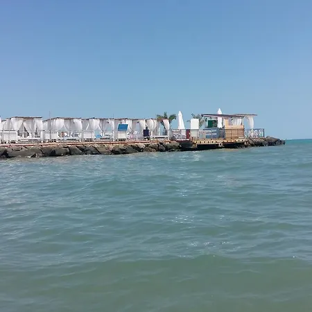 沿海梦想公寓 *